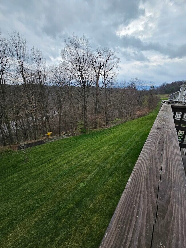 Building Photo - 213 Jonathan Ln