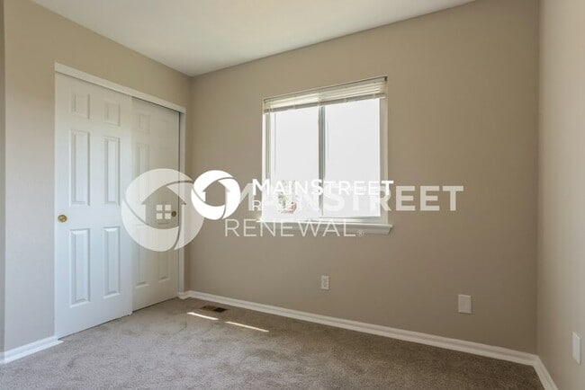 Building Photo - 4 Bedroom Pet-Friendly Home in DENVER, CO ...
