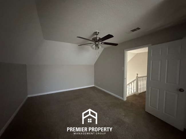 Building Photo - Grand 4BR/2.5BA Executive Home in Cordova | 2,700 Sq Ft, Bay Window & Spa Suite