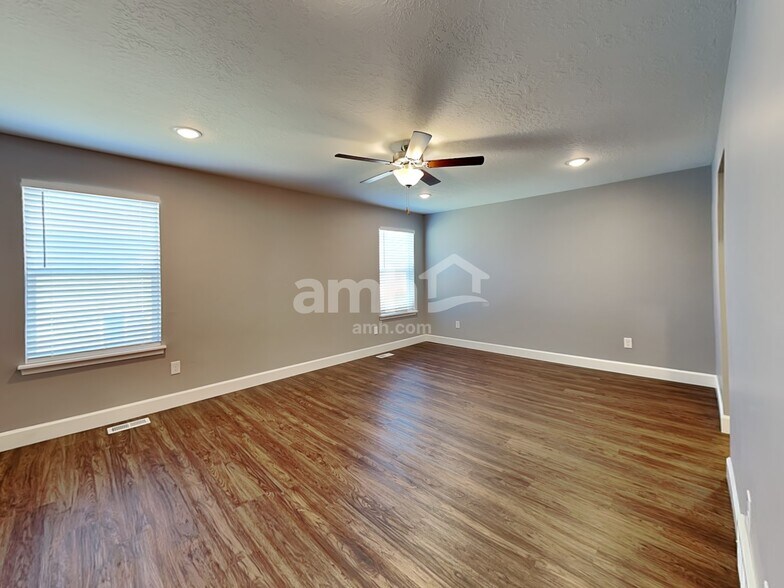 Building Photo - 2373 Buckskin Way