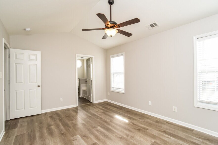 Building Photo - 13414 Stones Landing St