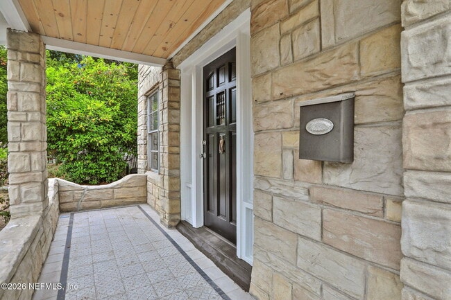 Building Photo - 2578 Haldumar Terrace