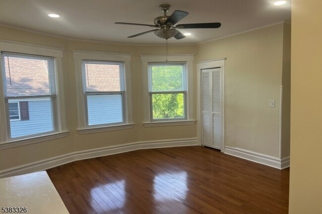 Building Photo - 19 Spring St