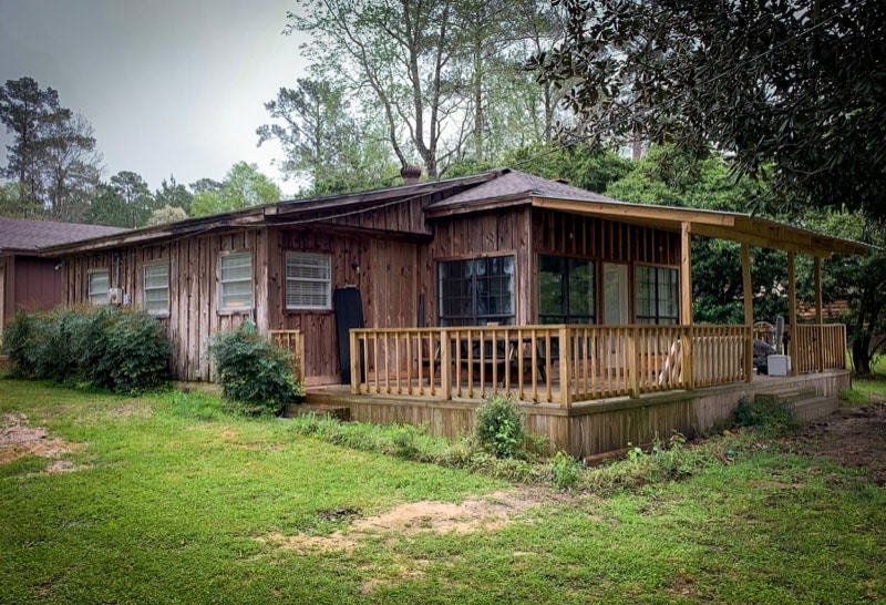 Building Photo - 310 Elaine Dr