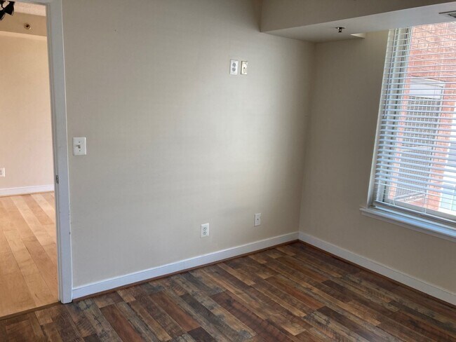 Building Photo - 1 BR Condo at The Chase in Downtown Bethes...