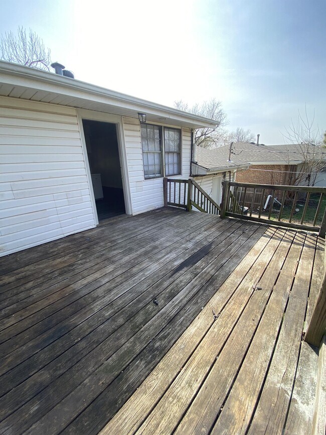 Building Photo - 1623 Denison Dr