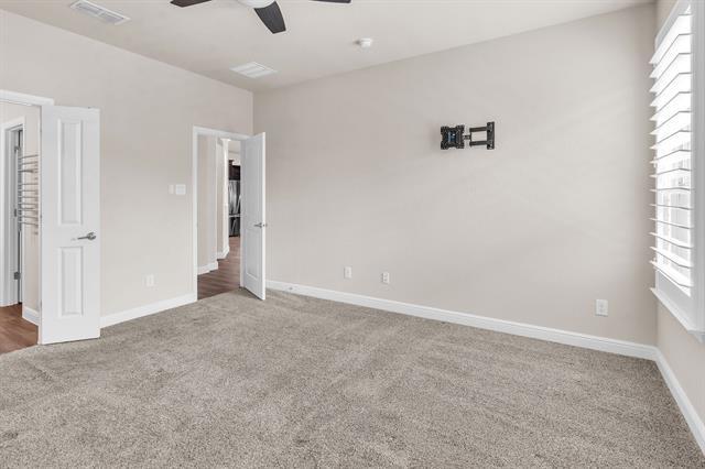 Building Photo - 2336 Shorthorn Dr