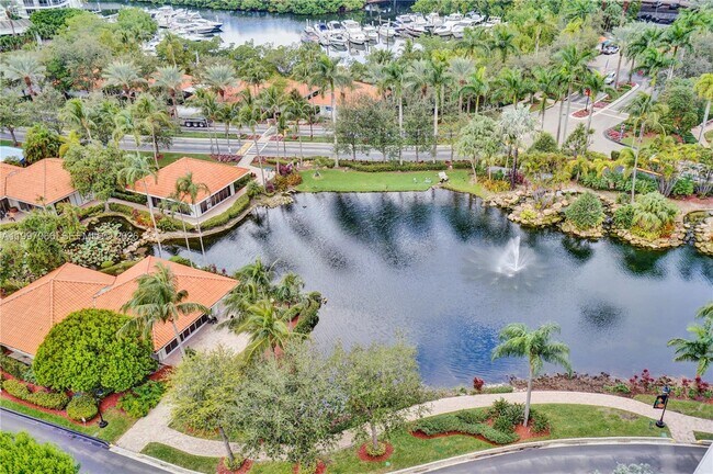 Building Photo - 19101 NE 36th Pl