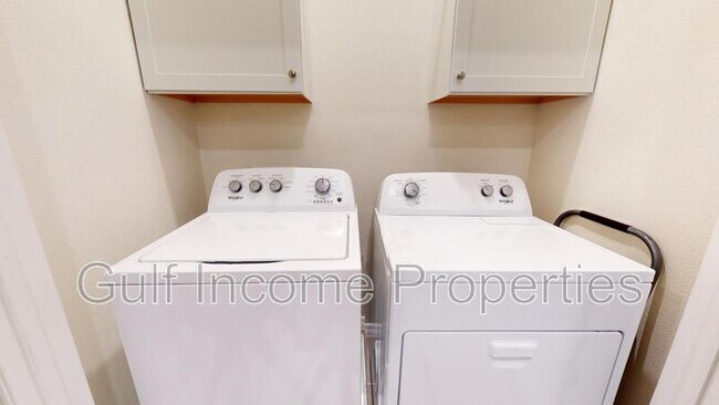 Building Photo - 411 157th Ct E
