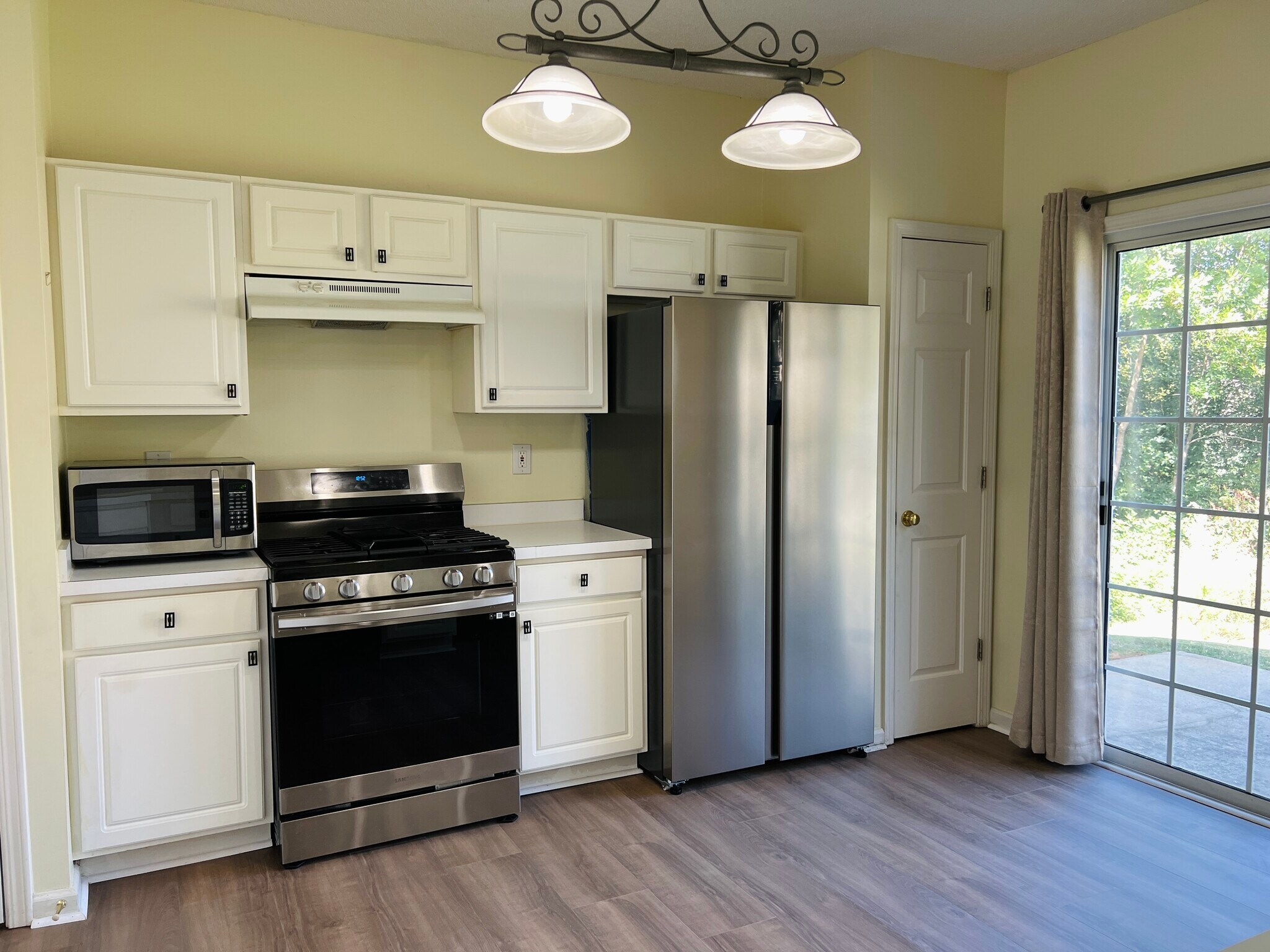 Building Photo - 205 Wellisford Ct