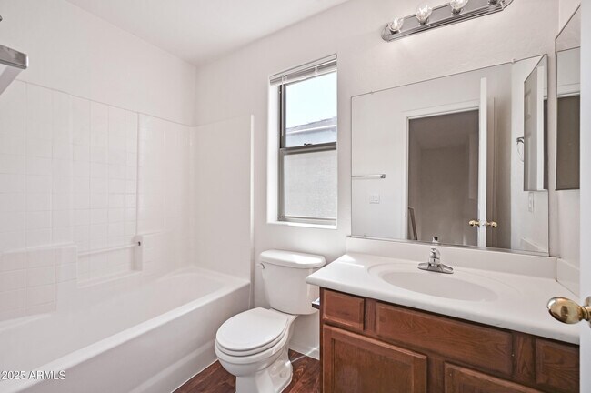 Building Photo - 2513 E Flintlock Pl