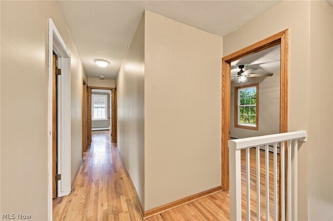 Building Photo - 3527 E Smith Rd
