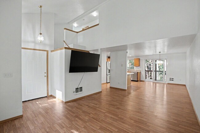 Building Photo - 22530 Bluewater Dr SE