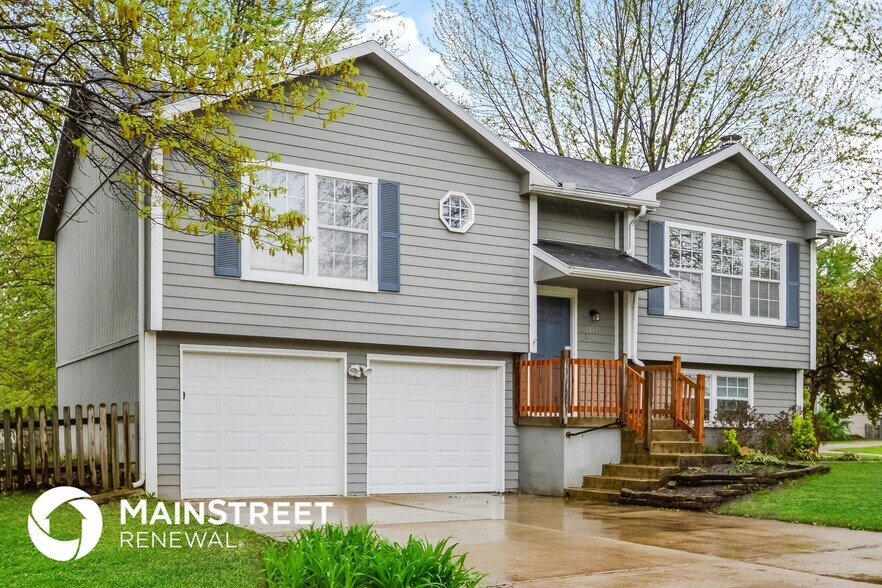 Building Photo - 1811 NE McKee Ln