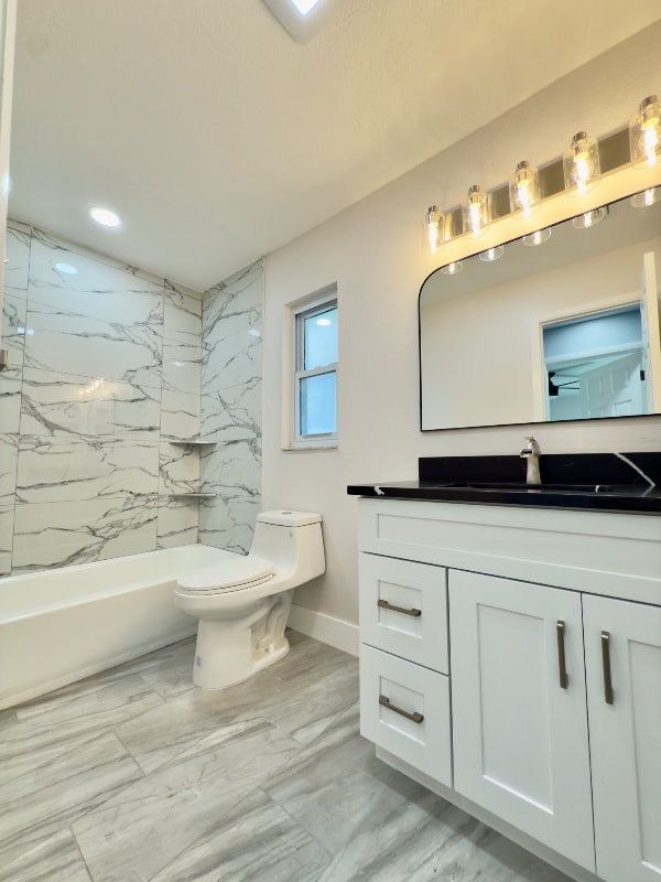 Building Photo - 409 Evergreen Dr