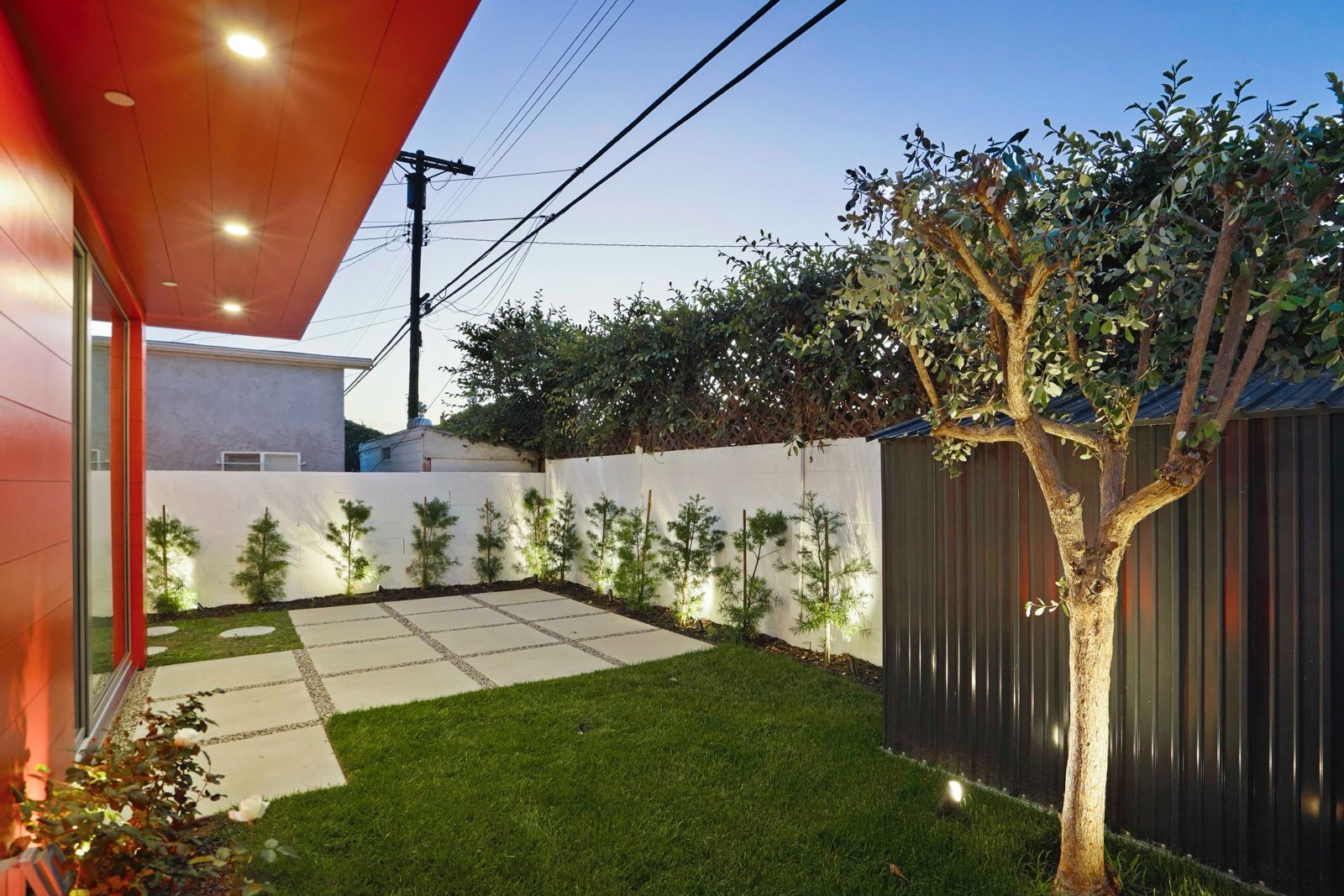 patio, shed to the right - 12529 Wagner St