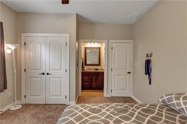 Building Photo - 1001 Welsh Ave