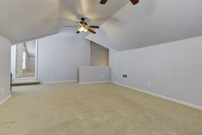 Building Photo - 3004 Helmsdale Ln
