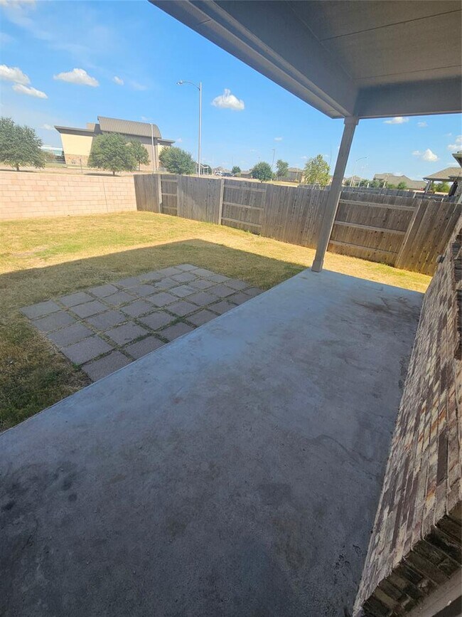 Building Photo - 13809 Mcarthur Dr