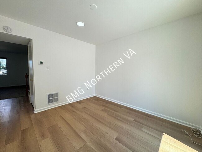 Building Photo - 8763 Bretton Woods Dr