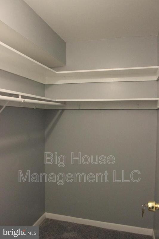 Building Photo - 2316 Freetown Ct