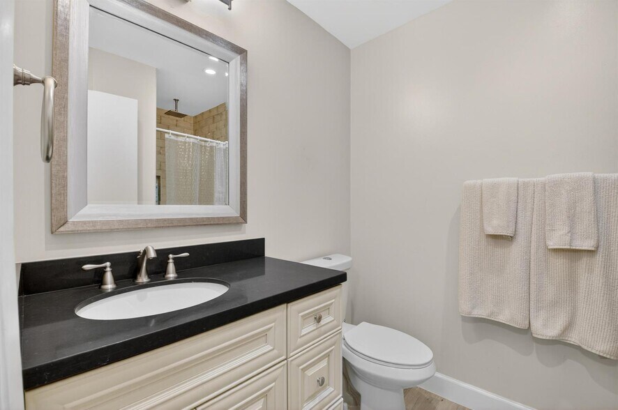 Building Photo - 5280 Nesting Way