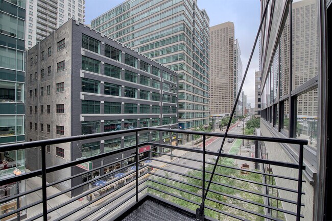 Building Photo - 130 S Canal St