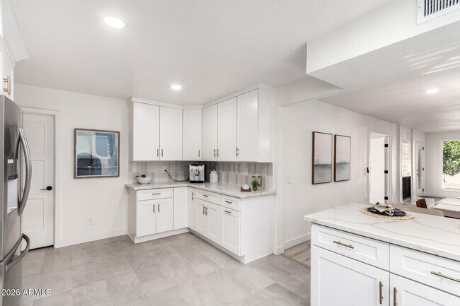 Building Photo - 26007 S Cedarcrest Dr