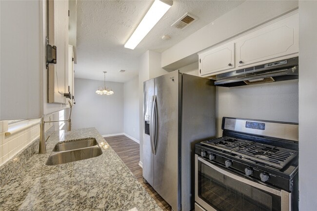 Building Photo - 5327 Crestmont St