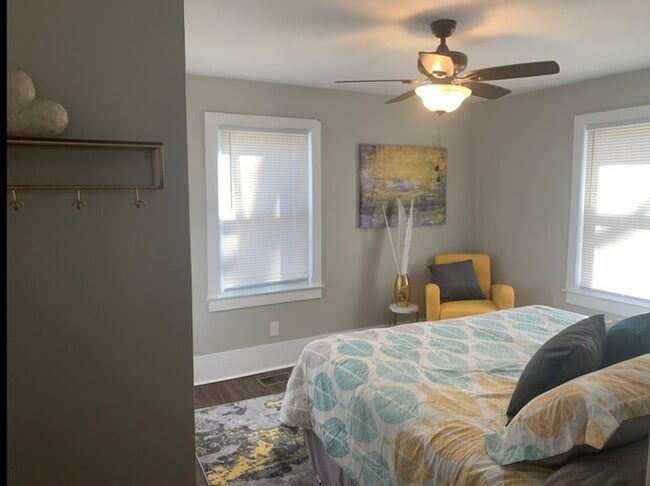 Building Photo - 113 Alice Street FOR RENT!