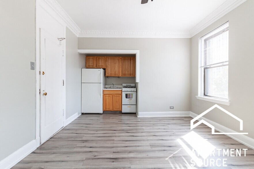 Building Photo - 3835 N Fremont St