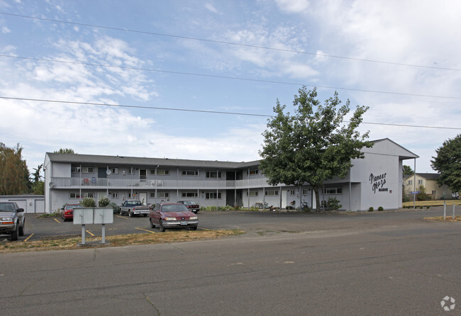 Primary Photo - Pioneer Plaza Manor