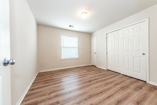 Building Photo - 913 Boxelder Pointe