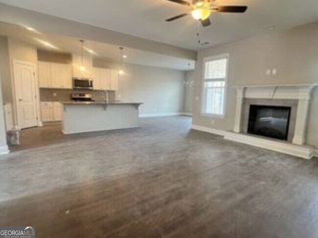 Building Photo - 135 Sams Dr