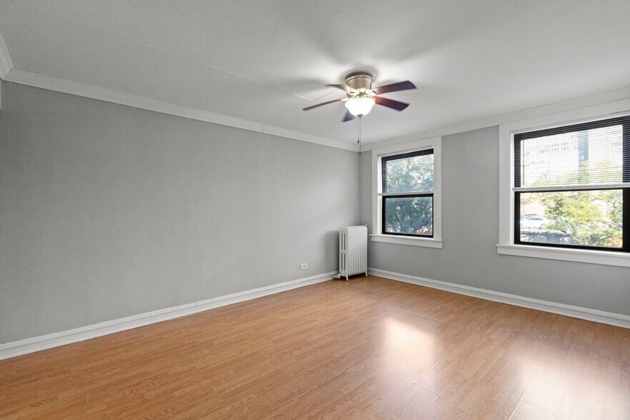 Building Photo - 630 W Sheridan Rd