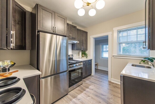 Building Photo - 61 Claremont Ave