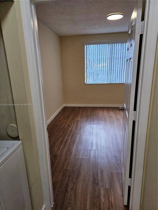 Building Photo - 2090 W Preserve Way