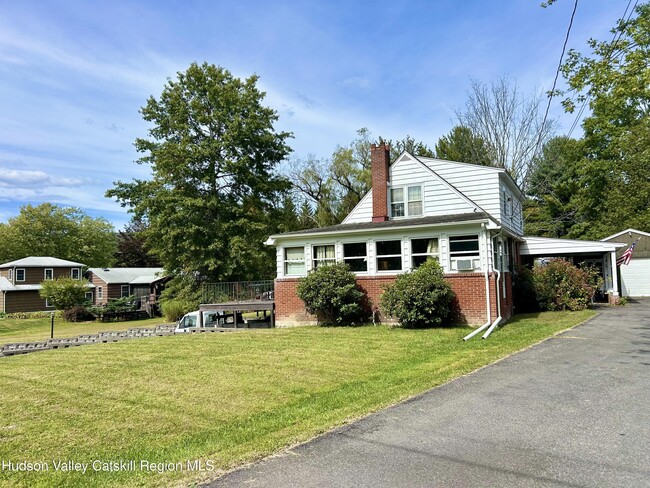 Primary Photo - 11 Julia Ave