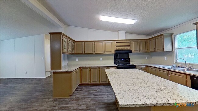 Building Photo - 100 Co Rd 194