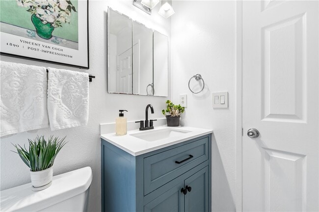 Building Photo - 6682 Alexandria Dr