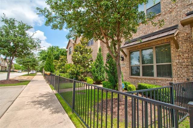 Building Photo - 6156 Rilla St