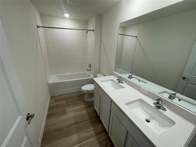 Building Photo - 4905 SW 51st Rd