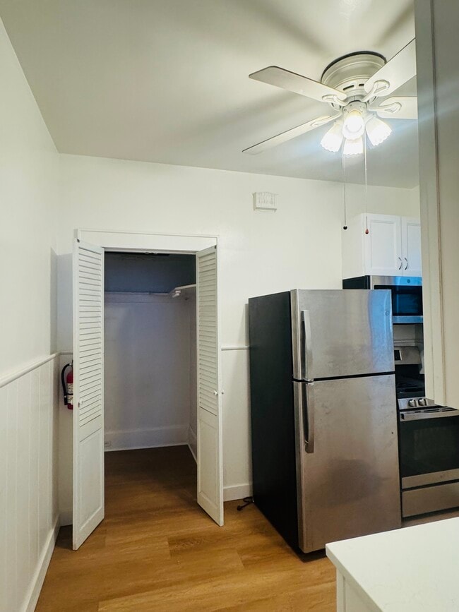 Building Photo - 183 Broad St