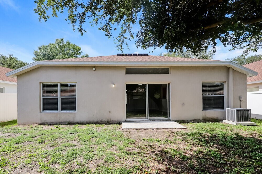Building Photo - 10422 Hunters Haven Blvd