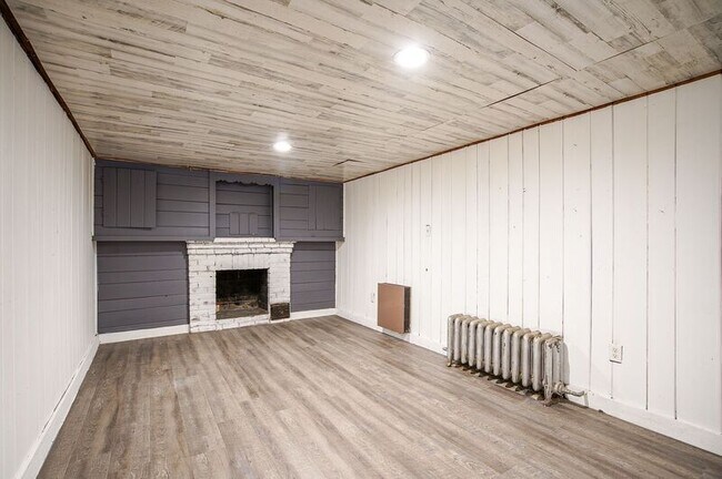 Building Photo - 27 Campbell Dr