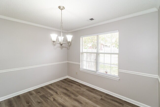 Building Photo - 5694 Pecan Trce