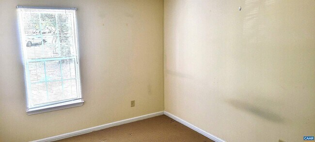 Building Photo - 1356 Villa Way