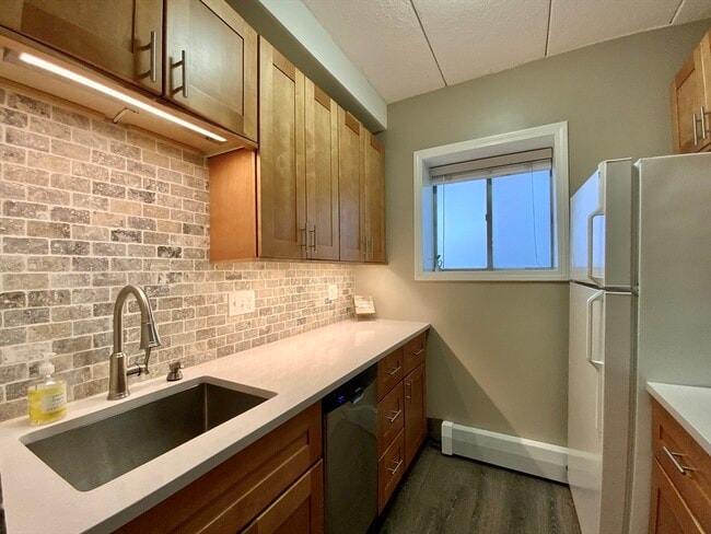 Building Photo - 995 Massachusetts Ave