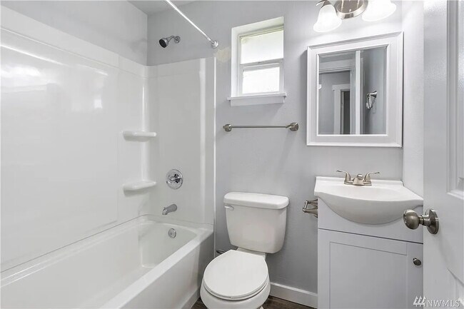 Building Photo - Westland Apartments