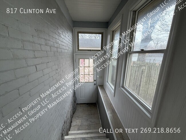 Building Photo - 817 Clinton Ave